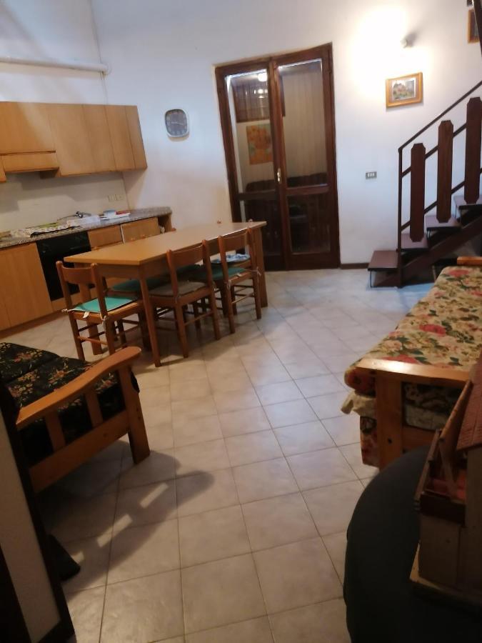 Villa Casa Vacanze 'La Piazza' Zone Exterior foto