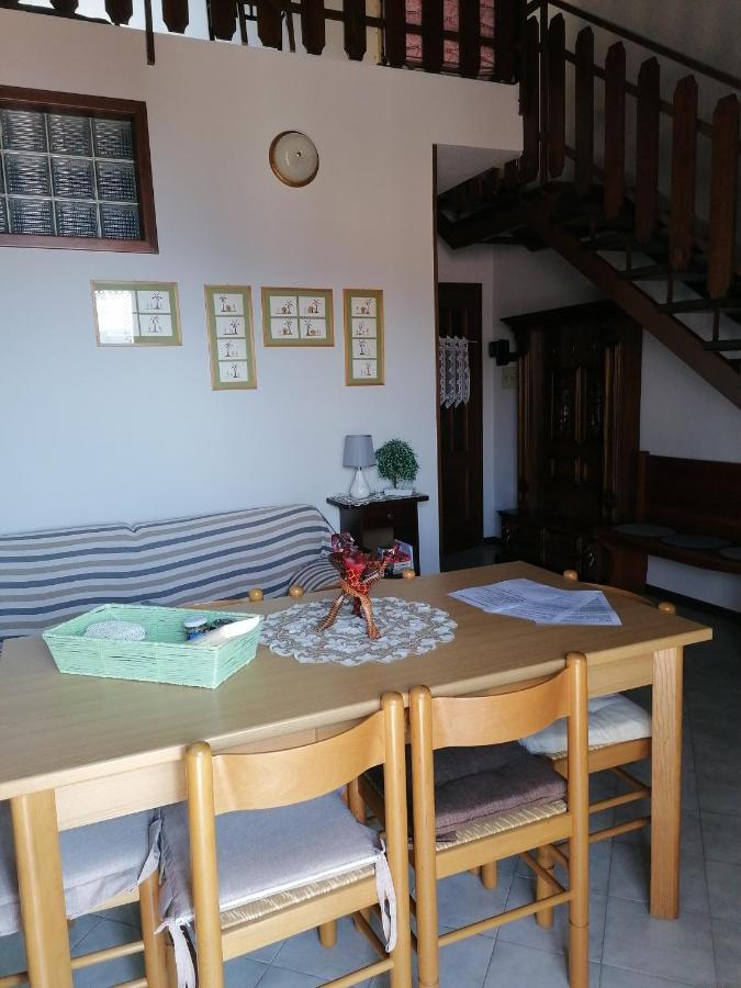 Villa Casa Vacanze 'La Piazza' Zone Exterior foto